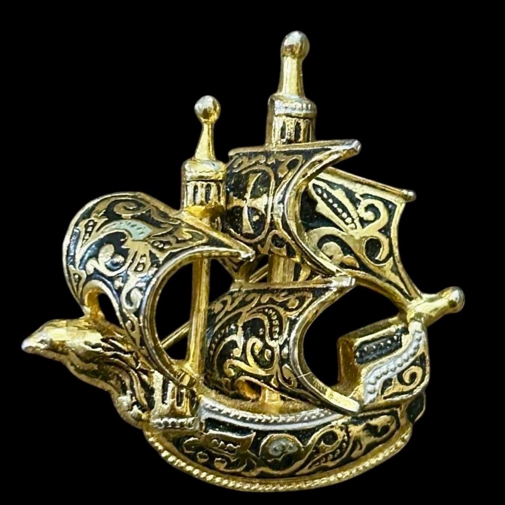 ✨ 1960s Damascene Mid-Century Ship Brooch – Gold & Black Enamel ✨ - Picture 4 of 6